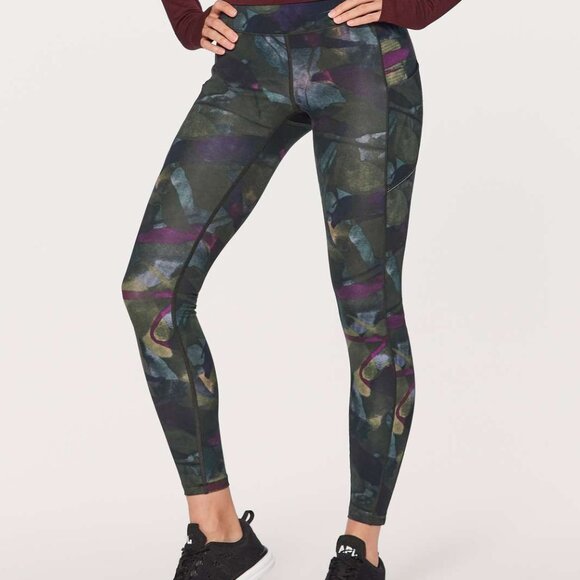 Lululemon Speed Up Tight - Aura Dark Chrome Multi - Size 6 - Picture 2 of 9